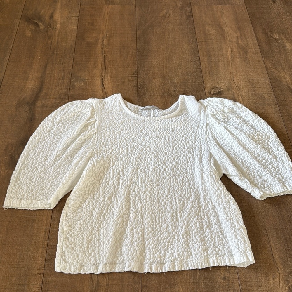 Zara textured bubble sleeve top